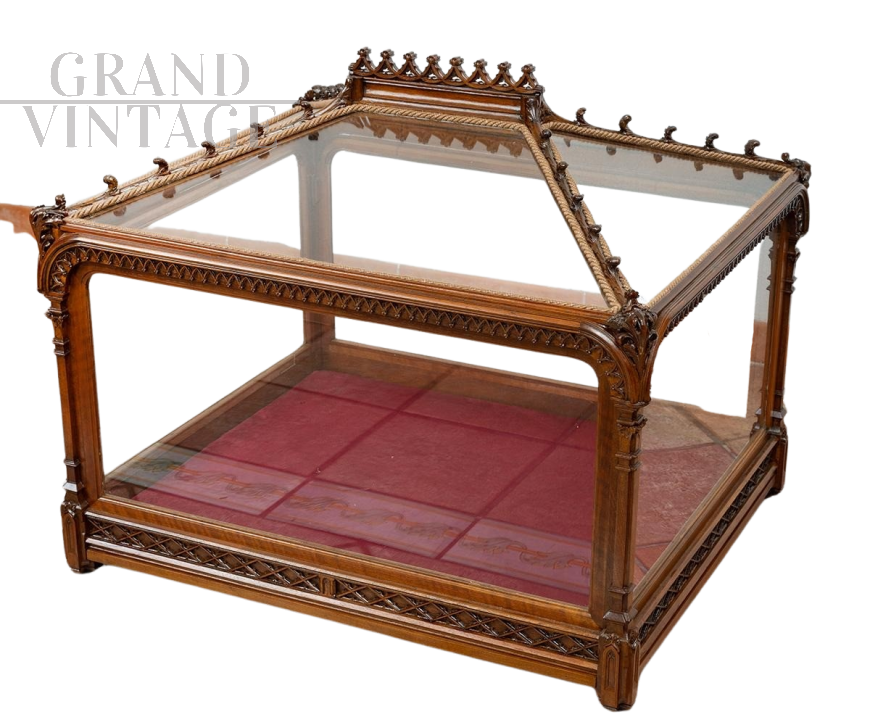 Vetrina bacheca neogotica antica in massello di noce, Napoli inizio '800                            