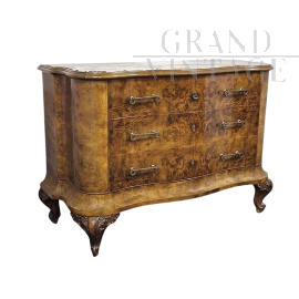 Comò in stile Chippendale in radica con piano in marmo                            