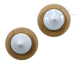 Coppia di applique rotonde in vetro di Murano ambrato, anni '70                            