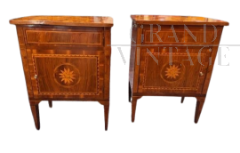 Coppia di comodini di metà '700 con intarsi neoclassici
