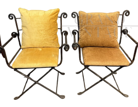 Coppia di poltrone classiche in ferro battuto                            