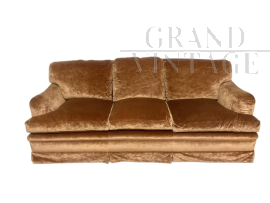 Divano in velluto di seta marrone terra di Siena                            