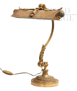 Lampada da scrivania in stile antico Napoleone III in bronzo dorato, XX secolo                            