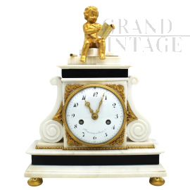 Orologio a Pendolo Luigi XVI in bronzo dorato e marmo, Francia '700                            