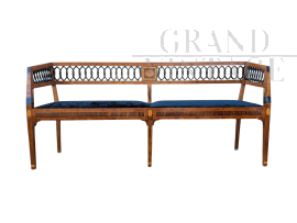 Panchina in stile neoclassico in noce con intarsi in acero                            