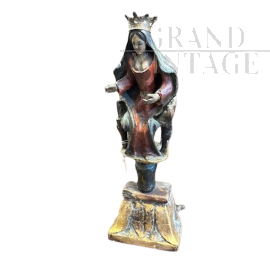 Scultura di Madonna sul trono del XVII secolo in legno policromo                            