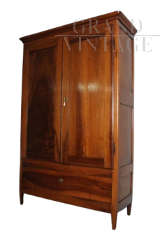 Stipo armadio antico di fine '700 in noce                            