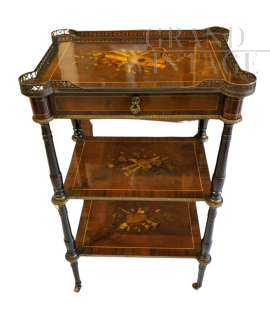 Tavolino antico Napoleone III a tre ripiani                            