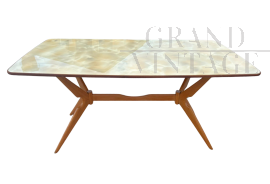 Tavolo in stile Ico Parisi in legno chiaro con piano in vetro marmorizzato