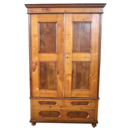 Antique wardrobe in solid walnut and cherry, 19th century                         
                            