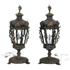 Coppia di lanterne da tavolo in bronzo di inizio '900                            