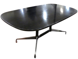 Grande tavolo di Herman Miller per ICS