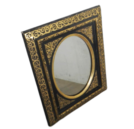 Specchio vintage ovale con cornice dorata in stile antico                            