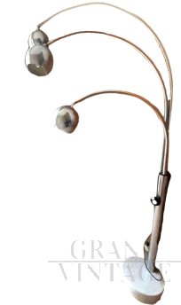 Piantana Reggiani ad arco con tre luci in acciaio cromato                            