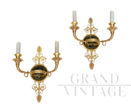 Coppia di applique antiche Impero in bronzo dorato e satinato                            