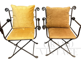 Coppia di poltrone classiche in ferro battuto                            