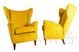 Coppia di poltrone ISA rivestite in velluto giallo ocra