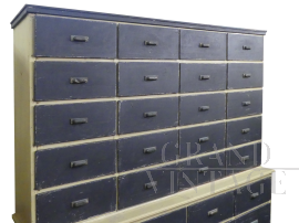 Grande mobile da merceria con 28 cassetti