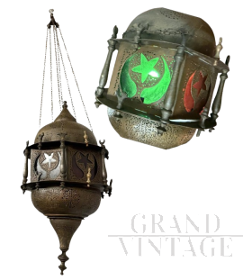 Lanterna marocchina anni '20 in rame con vetri colorati                            