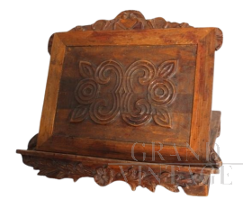 Leggio antico da tavolo dell'800 in legno intagliato                            
