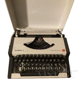 Macchina da scrivere Olympia anni '70                            