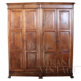 Maestoso armadio in noce massello del XIX secolo                            