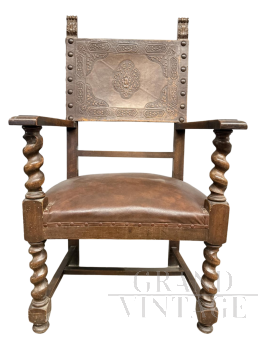 Poltrona antica neorinascimentale con braccioli e cuoio stampato, XIX secolo                            