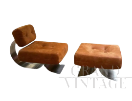 Poltrona con pouf Alta di Oscar Niemeyer in velluto mattone                            