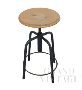 Sgabello industriale girevole e regolabile con 4 piedi e poggiapiedi, 1960                            