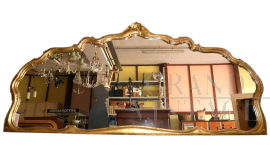 Specchiera sagomata da comò anni '50 in oro matto                            