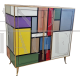 Credenza in stile vintage a due ante in vetro colorato                            