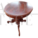 Tavolo inglese antico di forma ovale con gamba centrale                            