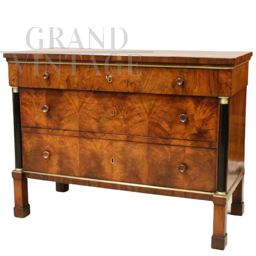 Antique Empire chest of drawers in walnut, Italy 19th century
