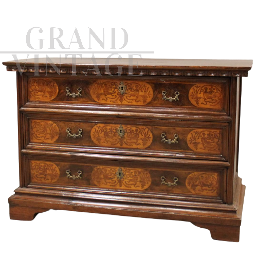 Antique inlaid chest of drawers from the 18th century in walnut