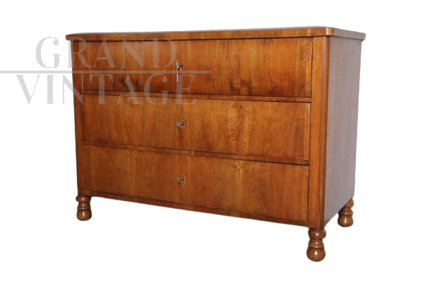 Antique Directoire chest of drawers in veneered walnut, Umbria Italy early 1800s           