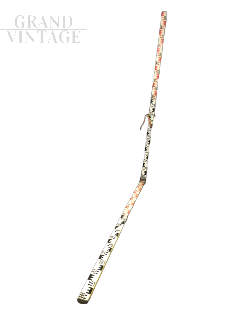 Yellow 80's yard metric rod