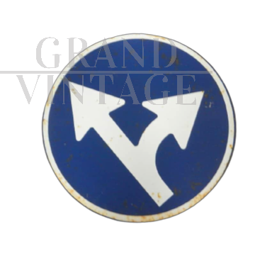 Direction allowed vintage Italian road sign, 1980