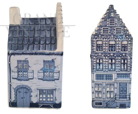 Delft house No.3 in hand painted ceramic, in shades of blue