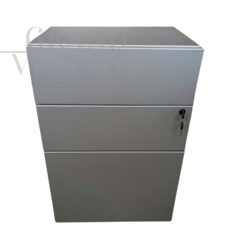 LessLess drawer unit by Jean Nouvel for Unifor in aluminum