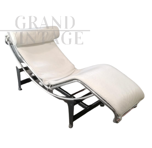 90s Bauhaus-inspired chaise longue in white leather              
                            
