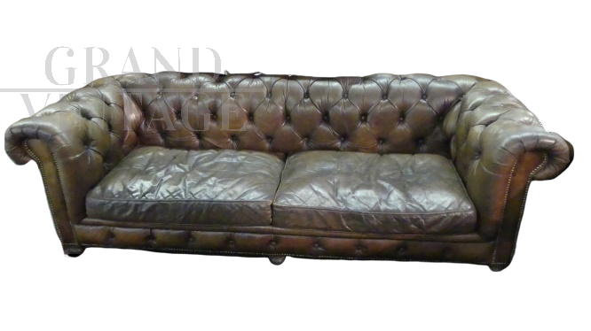 CHESTERFIELD SOFA: 4 SEATS