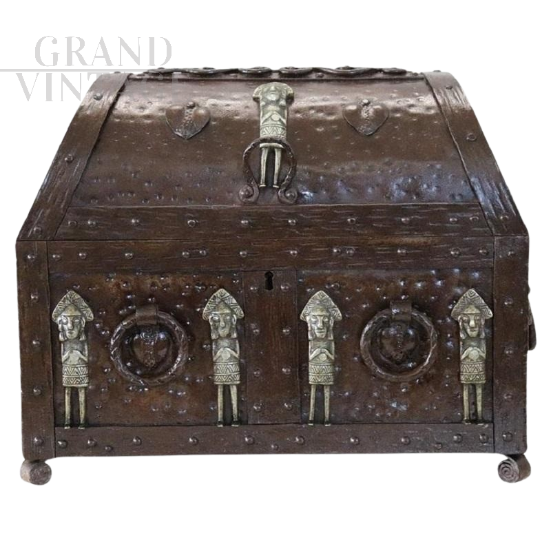 Scottish iron casket from the early 1900s