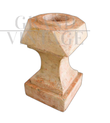 Antique balustrade column in red stone from Verona, early 1900s                       
                            