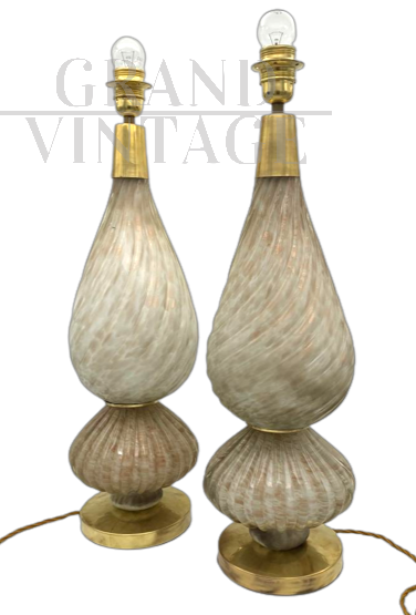Coppia di grandi lampade da tavolo AVEM in vetro di Murano beige e oro