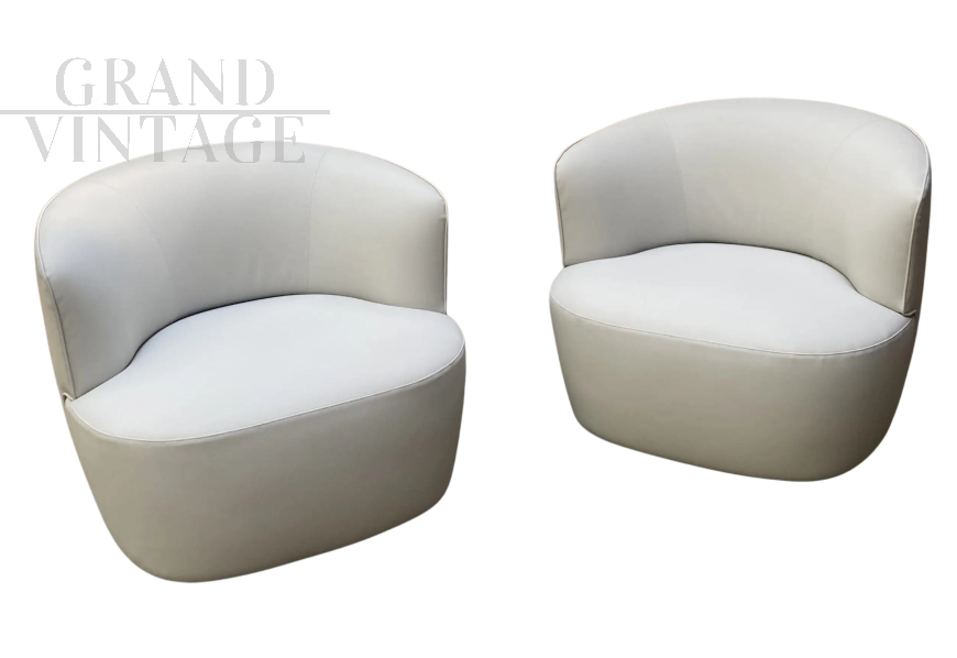 Pair of Éclat swivel armchairs by Vincent Van Duysen for Molteni