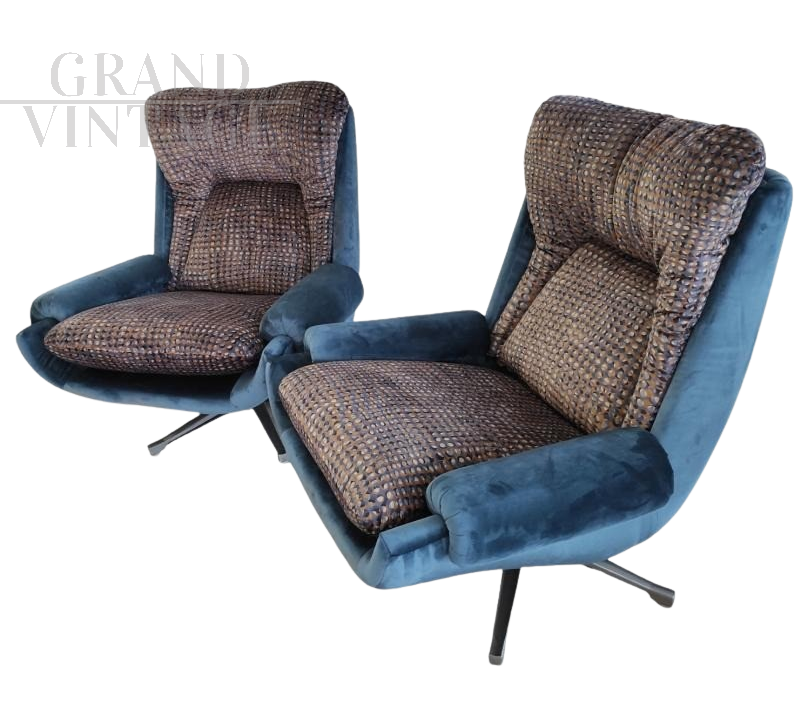 Pair of swivel armchairs by André Vandenbeuck for Strassle, 1960s