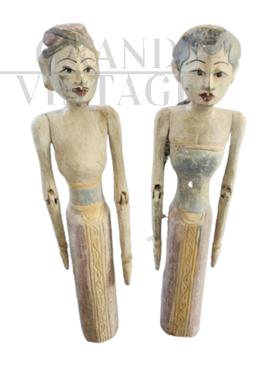 Pair of Indonesian wedding sculptures from the early 20th century      