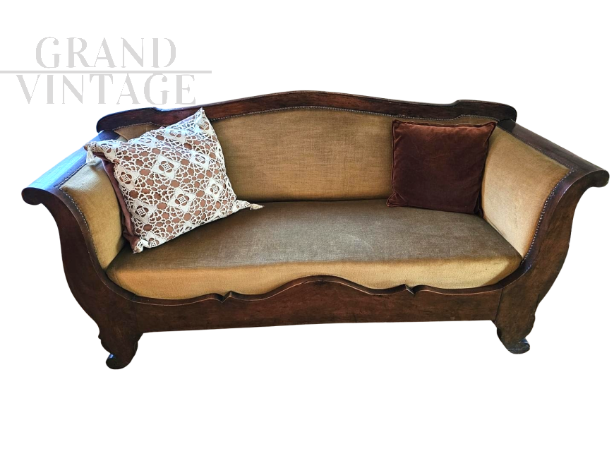 Antique 19th century sofa in walnut wood and beige velvet