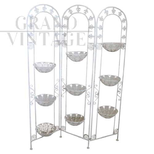Vintage planter wall in white lacquered iron with three panels          
                            