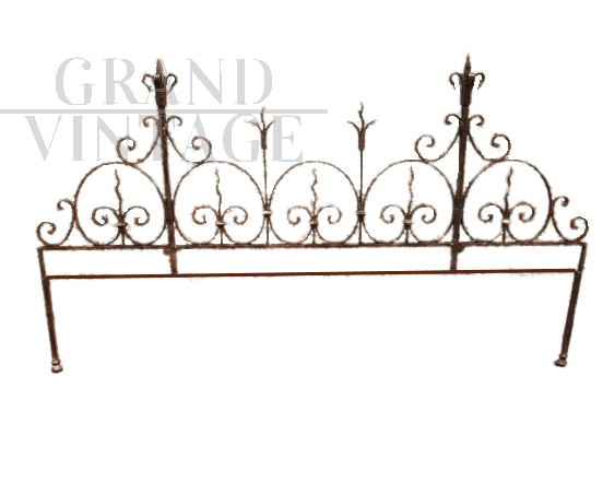 Large antique headboard in hand-wrought iron, late 19th century
